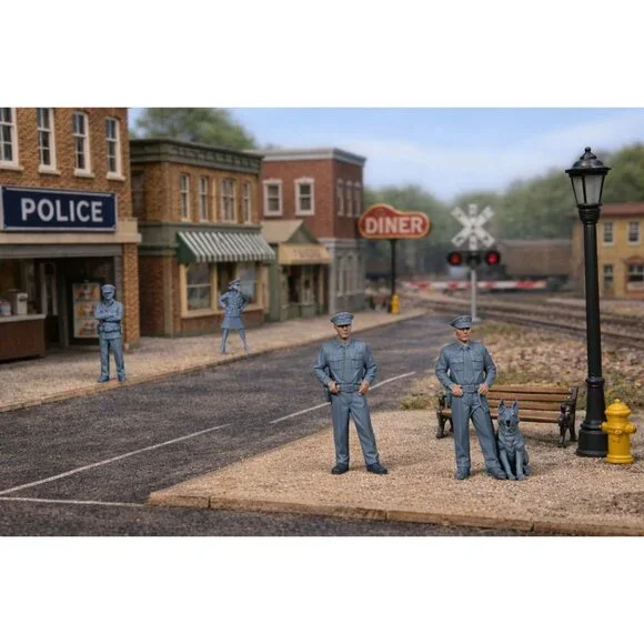 Police Figures – 8 Unpainted Resin Officers for Model Railroad & Dioramas 28mm - Picture 3 of 10